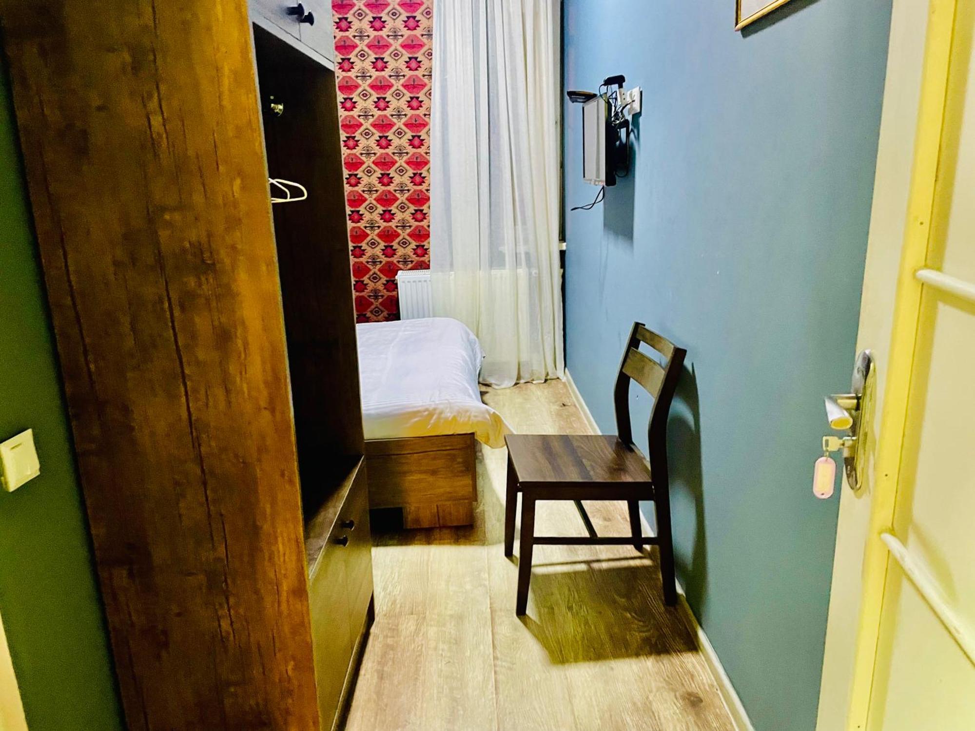 Hotel Klarastan Bon Voyage Tbiliszi Kültér fotó