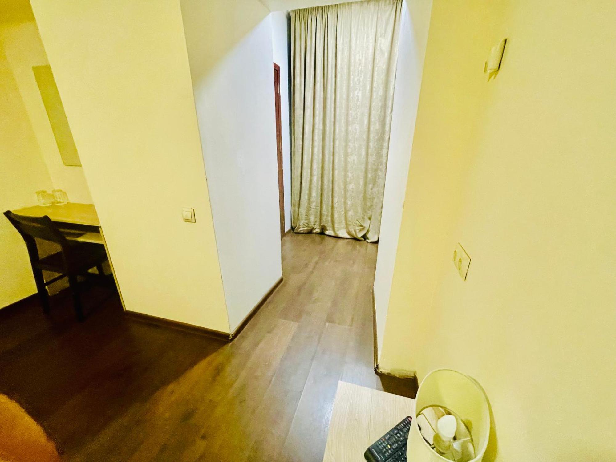 Hotel Klarastan Bon Voyage Tbiliszi Kültér fotó