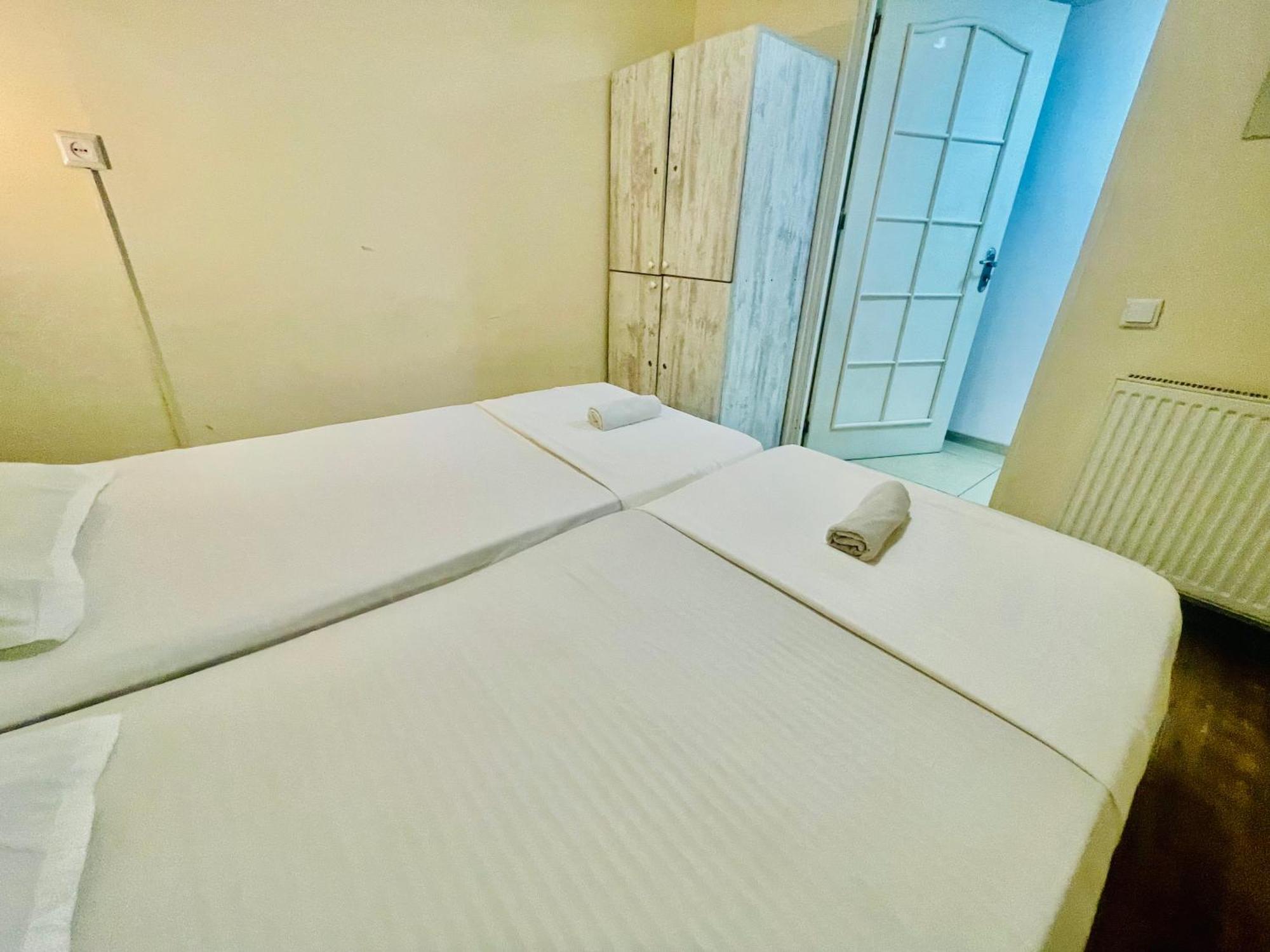 Hotel Klarastan Bon Voyage Tbiliszi Kültér fotó