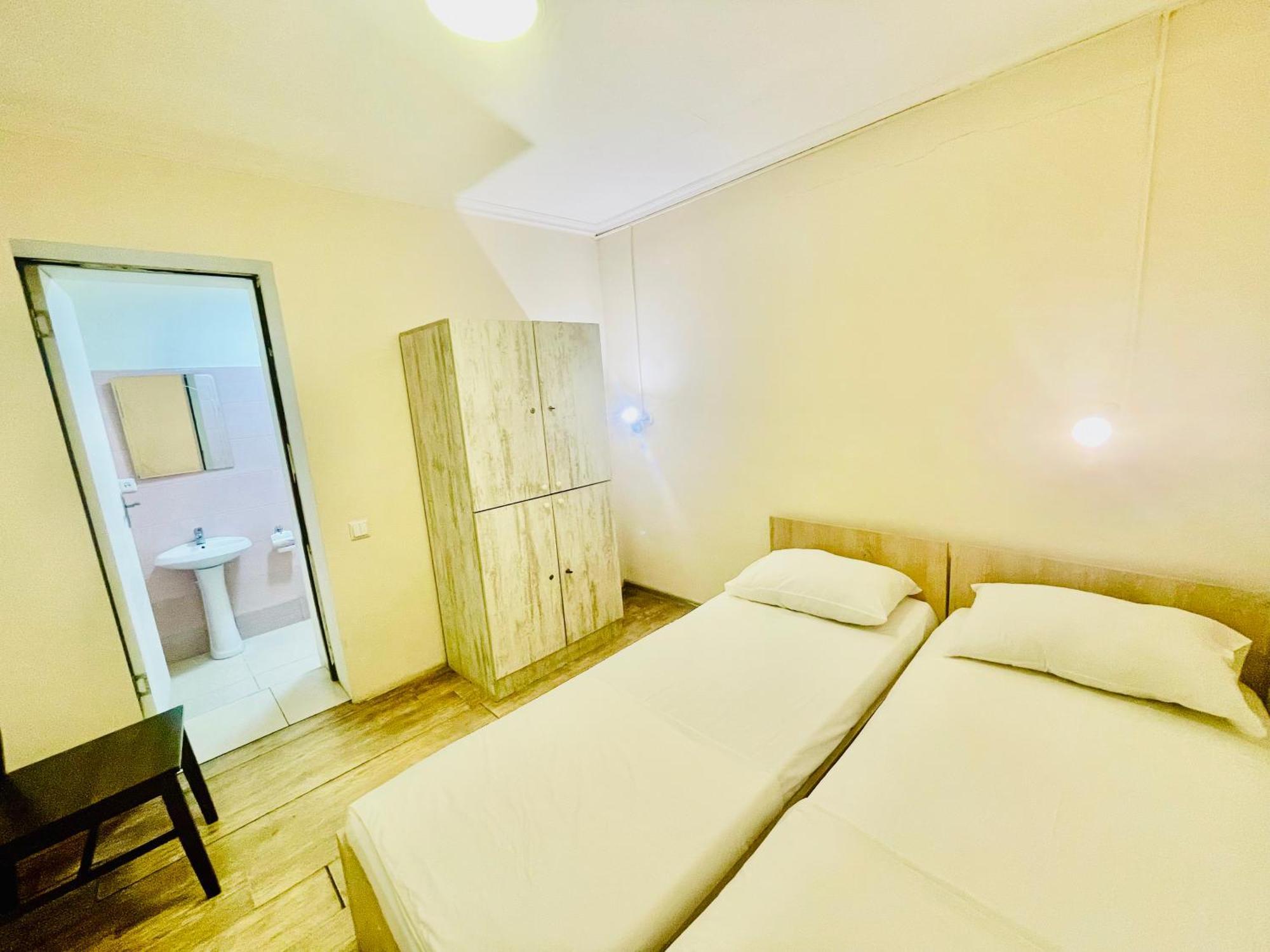 Hotel Klarastan Bon Voyage Tbiliszi Kültér fotó