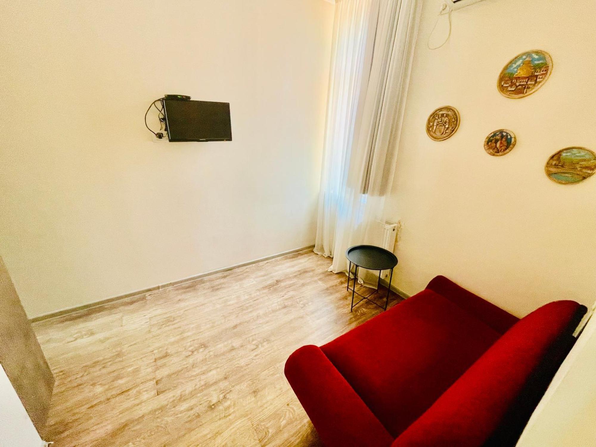 Hotel Klarastan Bon Voyage Tbiliszi Kültér fotó