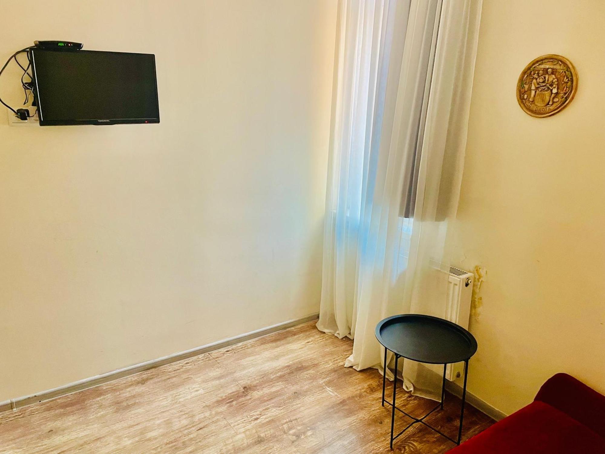 Hotel Klarastan Bon Voyage Tbiliszi Kültér fotó